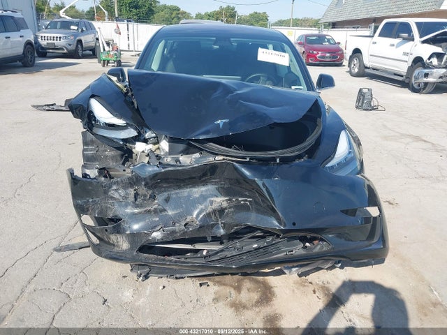 2018 TESLA MODEL 3 5YJ3E1EA7JF135825 Photo 5