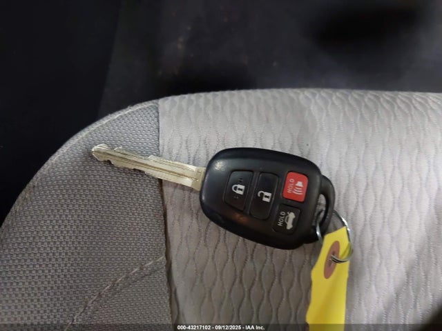 Toyota 2zr-fe 2015 2T1BURHE6FC381255 Image 11