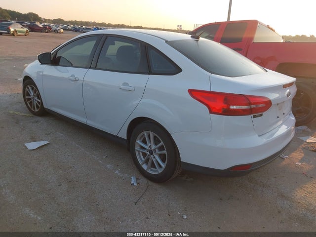 Ford Focus 2015 1FADP3F23FL316593 Image 3