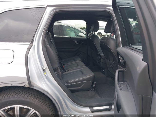2018 AUDI Q7 WA1LAAF75JD010970 Photo 7