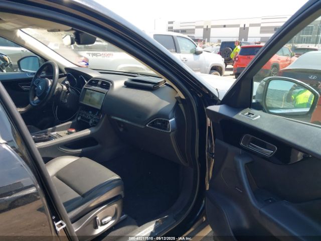 2020 JAGUAR F-PACE SADCS2FX2LA638289 Photo 4