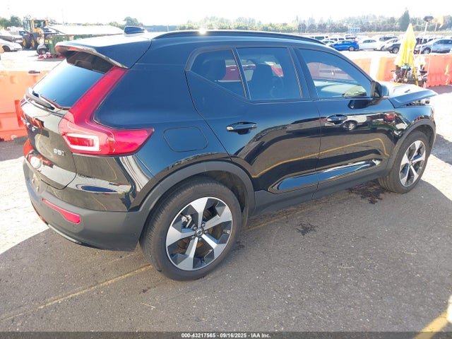 YV4L12ULXR2326994 Volvo Xc40 B5 Plus Dark Theme