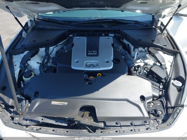 JN1BV7AP2FM350667 Infiniti 2015