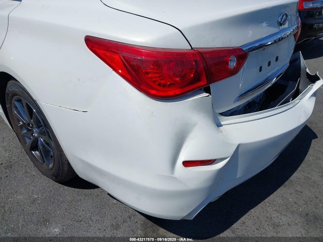JN1BV7AP2FM350667 Infiniti 2015