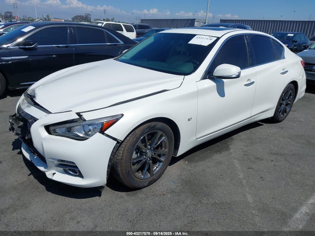 JN1BV7AP2FM350667 Infiniti 2015