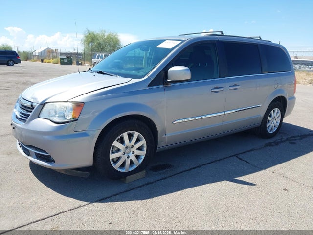 2C4RC1BG5ER443112 Chrysler Town and Country