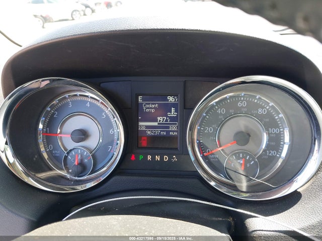 2C4RC1BG5ER443112 Chrysler Town and Country