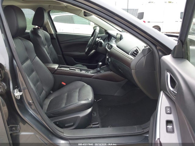 JM1GJ1W5XG1431440 Mazda py