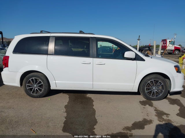 2C4RDGEG1JR345829 Dodge Grand Caravan
