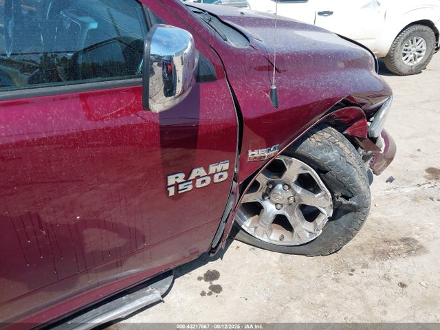 43217667 :رقم المزاد ، 1C6RR7NT5HS774406 vin ، 2017 Ram 1500 Laramie  4x4 5'7 Box مزاد بيع