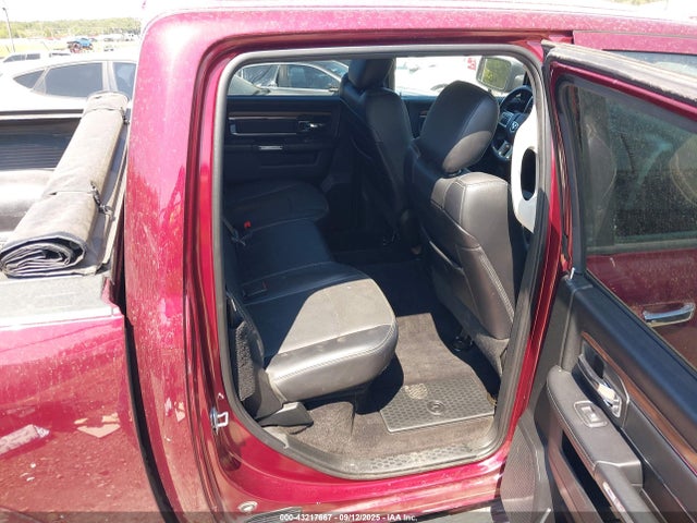 43217667 :رقم المزاد ، 1C6RR7NT5HS774406 vin ، 2017 Ram 1500 Laramie  4x4 5'7 Box مزاد بيع