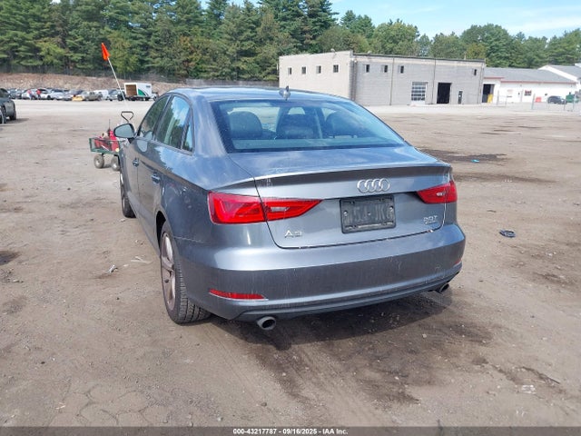Audi S3 2015 WAUBFGFFXF1134431 Image 3