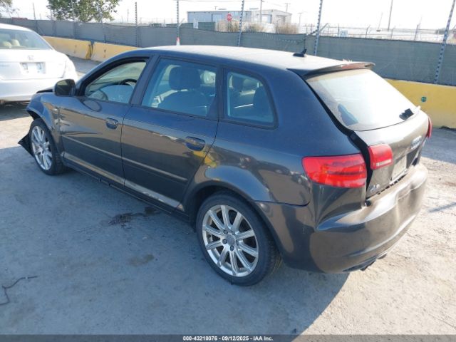 2010 AUDI A3 WAUKEAFM9AA118034 Photo 2