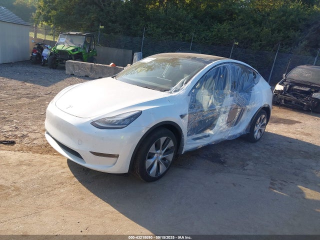 2023 TESLA MODEL Y 7SAYGAEEXPF589727 Photo 1