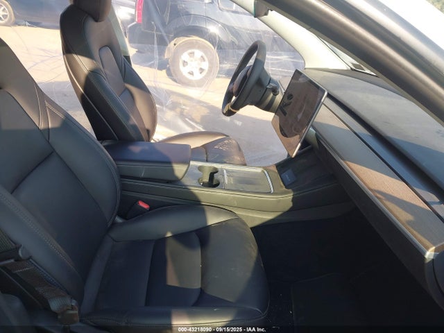 2023 TESLA MODEL Y 7SAYGAEEXPF589727 Photo 4