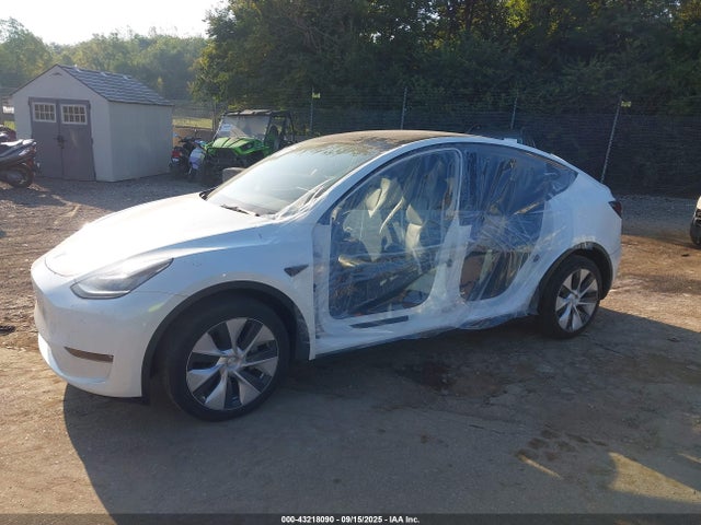 2023 TESLA MODEL Y 7SAYGAEEXPF589727 Photo 5