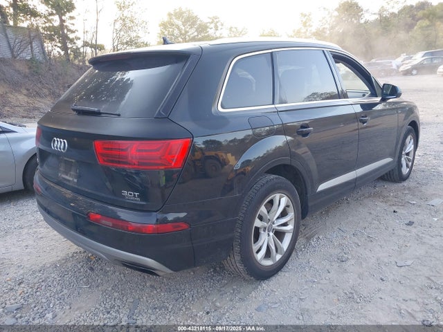 2018 AUDI Q7 WA1LAAF7XJD036495 Photo 3
