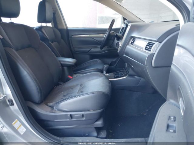 2020 MITSUBISHI OUTLANDER JA4AZ3A3XLJ000889 Photo 4