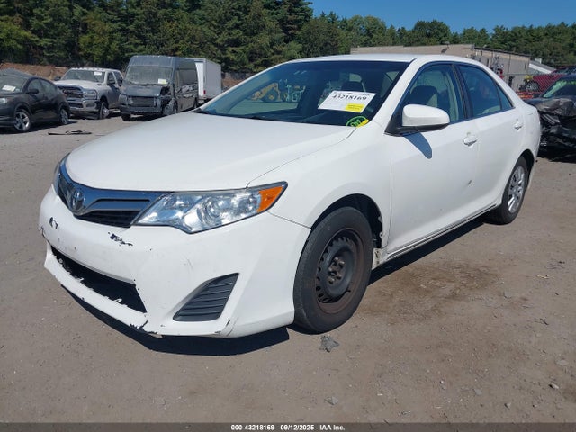 Toyota 2ar-fe 2014 4T4BF1FK0ER441537 Image 2