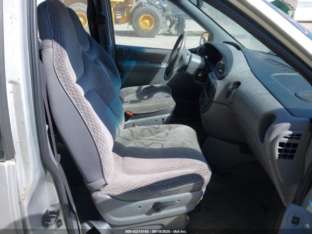 2000 CHRYSLER VOYAGER 2C4GJ2535YR893875 Photo 4