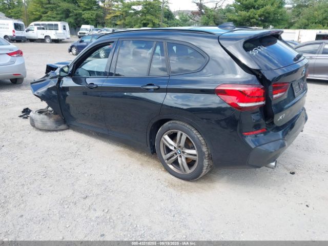 2021 BMW X1 WBXJG9C04M5S64768 Photo 2