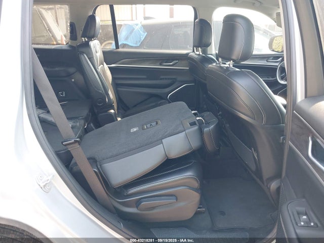 1C4RJKBG9M8197610 Jeep GRAND CHEROKEE L