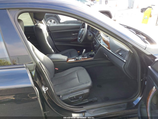WBA8Z5C50FD672054 BMW 328I