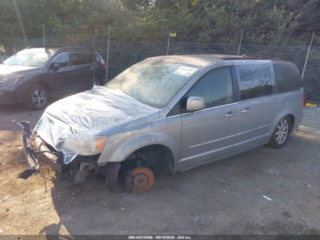 2C4RC1BGXER381299 Chrysler Town and Country