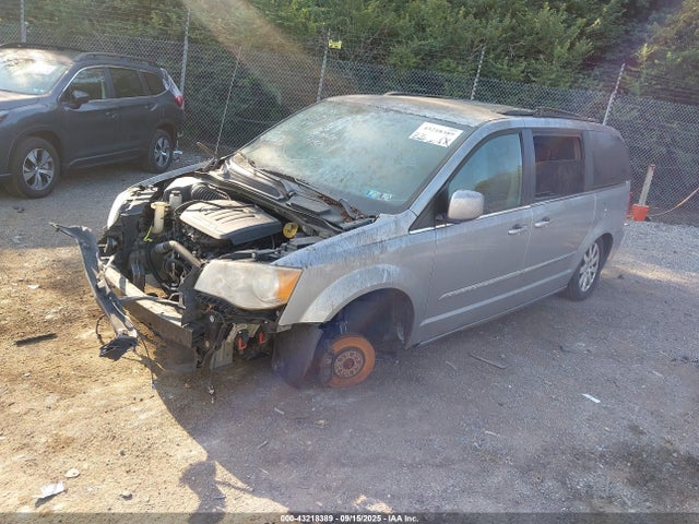 2C4RC1BGXER381299 Chrysler Town and Country