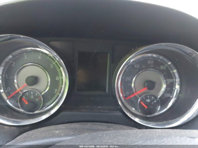 2C4RC1BGXER381299 Chrysler Town and Country