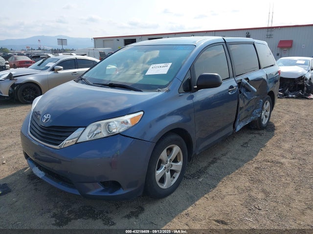 5TDZK3DC4FS674729 Toyota Sienna L 7 Passenger