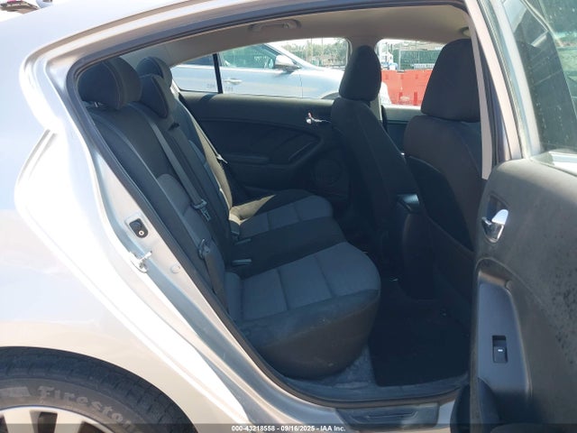 KIA Forte 2014 KNAFX4A85E5049185 Image 8