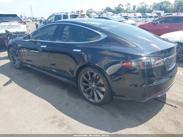 2015 TESLA MODEL S 5YJSA1H25FF094064 Photo 2