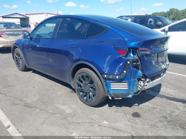 2021 TESLA MODEL Y 5YJYGDEE0MF067456 Photo 2
