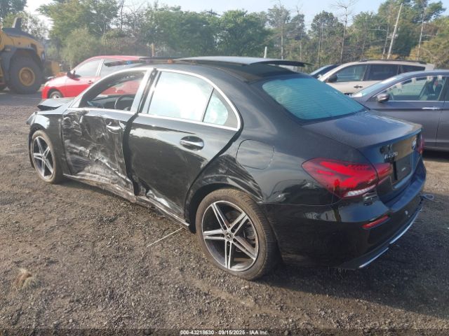 2022 MERCEDES-BENZ A 220 W1K3G4FB4NJ351803 Photo 2