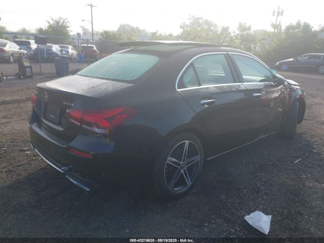 2022 MERCEDES-BENZ A 220 W1K3G4FB4NJ351803 Photo 3