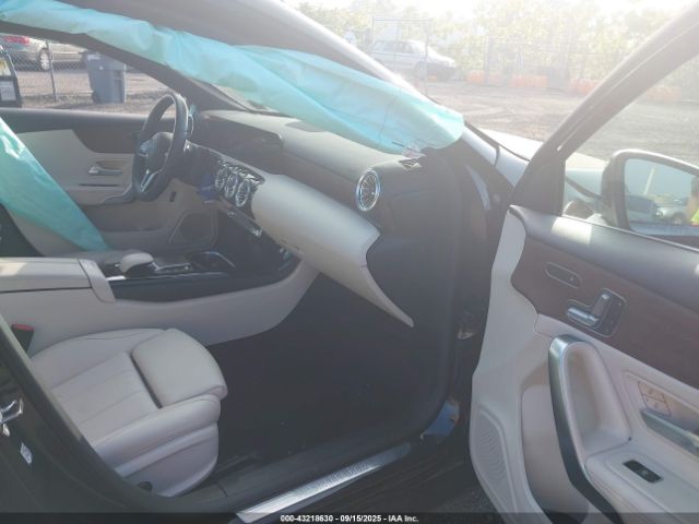 2022 MERCEDES-BENZ A 220 W1K3G4FB4NJ351803 Photo 4