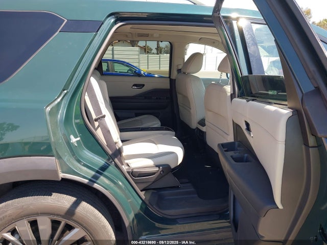 Nissan 2022 2022 5N1DR3CB4NC267570 Image 8