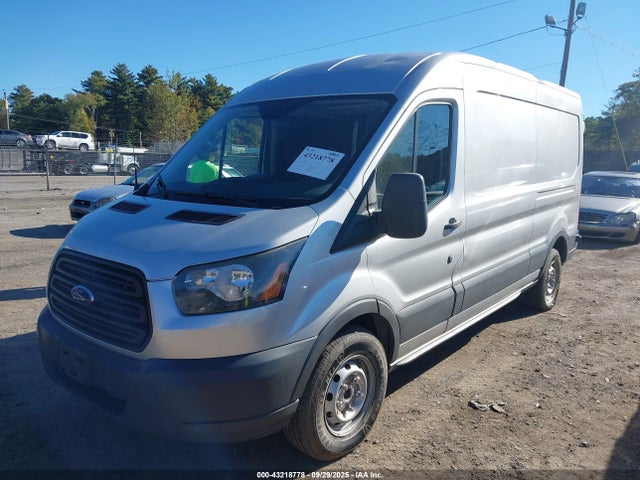 Ford 2015 2015 1FTNR2CG5FKA26882 Image 2