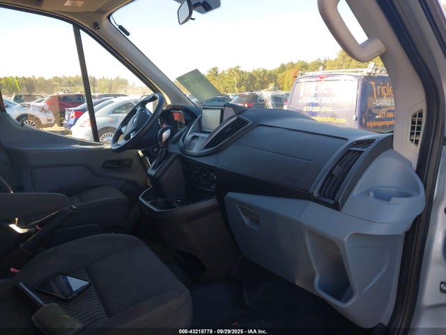 Ford 2015 2015 1FTNR2CG5FKA26882 Image 5