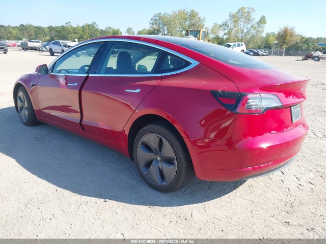 2019 TESLA MODEL 3 5YJ3E1EB8KF387030 Photo 2