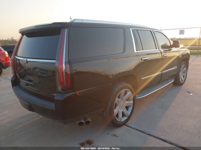 1GYS3SKJ7FR598328 Cadillac Escalade Esv Luxury