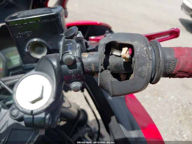MH3RH06Y6FK008468 Yamaha 2015