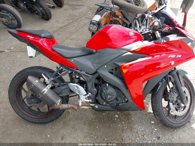 MH3RH06Y6FK008468 Yamaha 2015