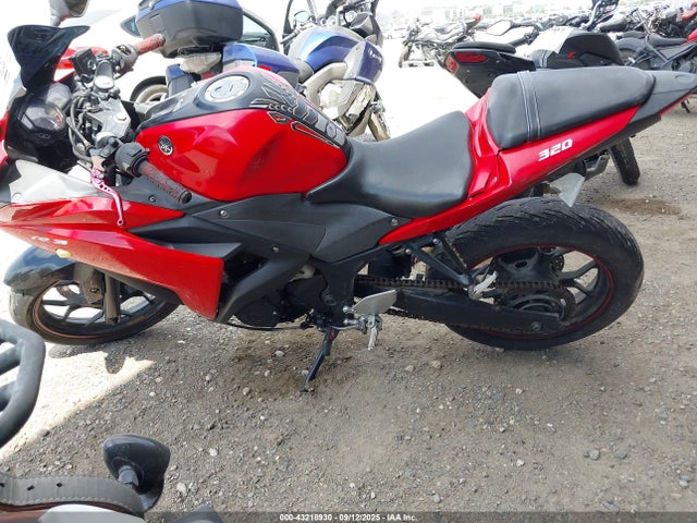 MH3RH06Y6FK008468 Yamaha 2015