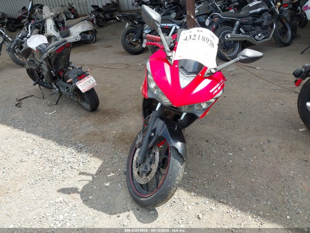MH3RH06Y6FK008468 Yamaha 2015
