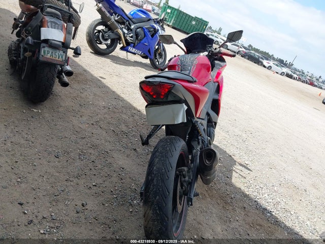 MH3RH06Y6FK008468 Yamaha 2015