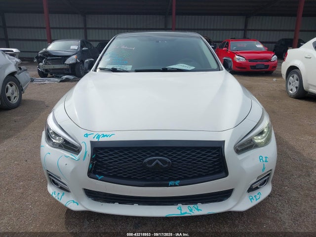 JN1EV7AR2HM835599 Infiniti Q50