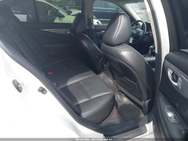 JN1EV7AR2HM835599 Infiniti Q50