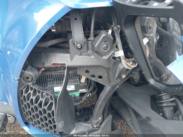 2BXNBDD26KV002774 Can-Am 1330 Ace